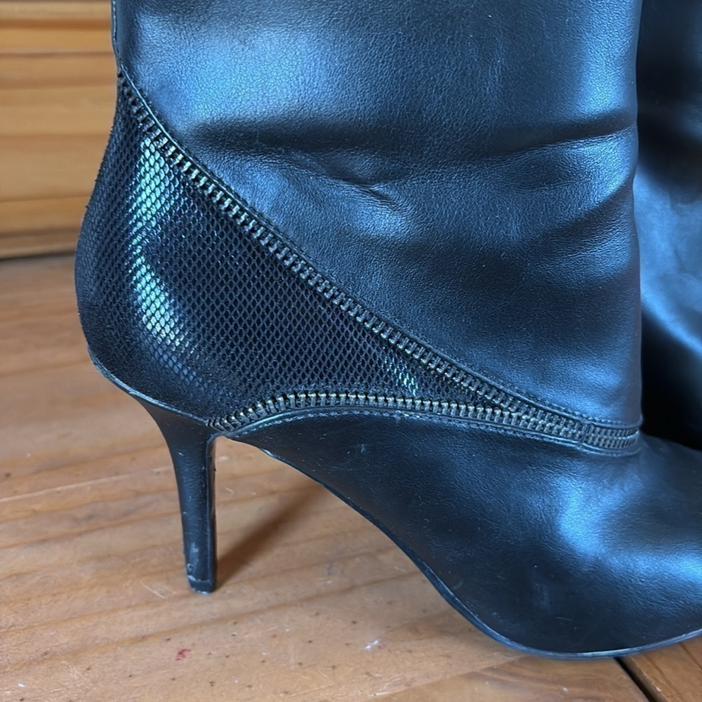 Kelly and Katie Black heeled ankle moto boots zipper accent stiletto size 6.5 - Picture 7 of 15